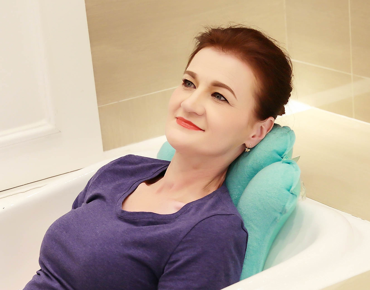 ObboMed HB-1200 Komfortables aufblasbares Frottee Muschel Spa Kopf-und Nackenkissen mit Saugnäpfen für die Badewanne – Bild 2