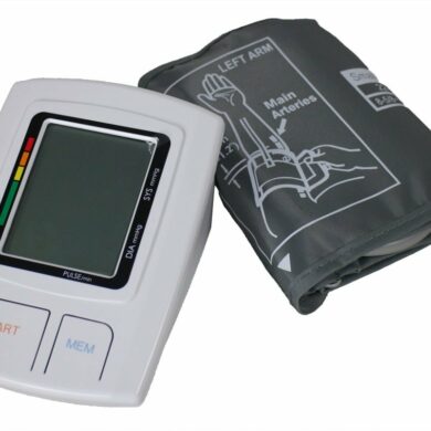 [Lagerräumung!!] MM-4670 Digitales Blutdruckmessgerät für Oberam